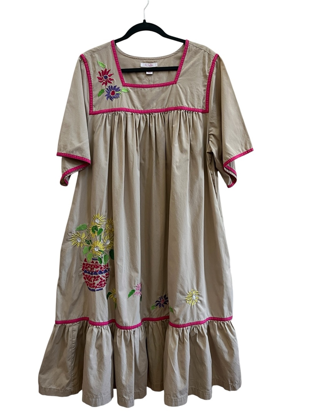 Go Softly Patio XL Kaftan MuMu Lounge Dress Embroidered Floral Tan Cottagecore - Picture 2 of 5
